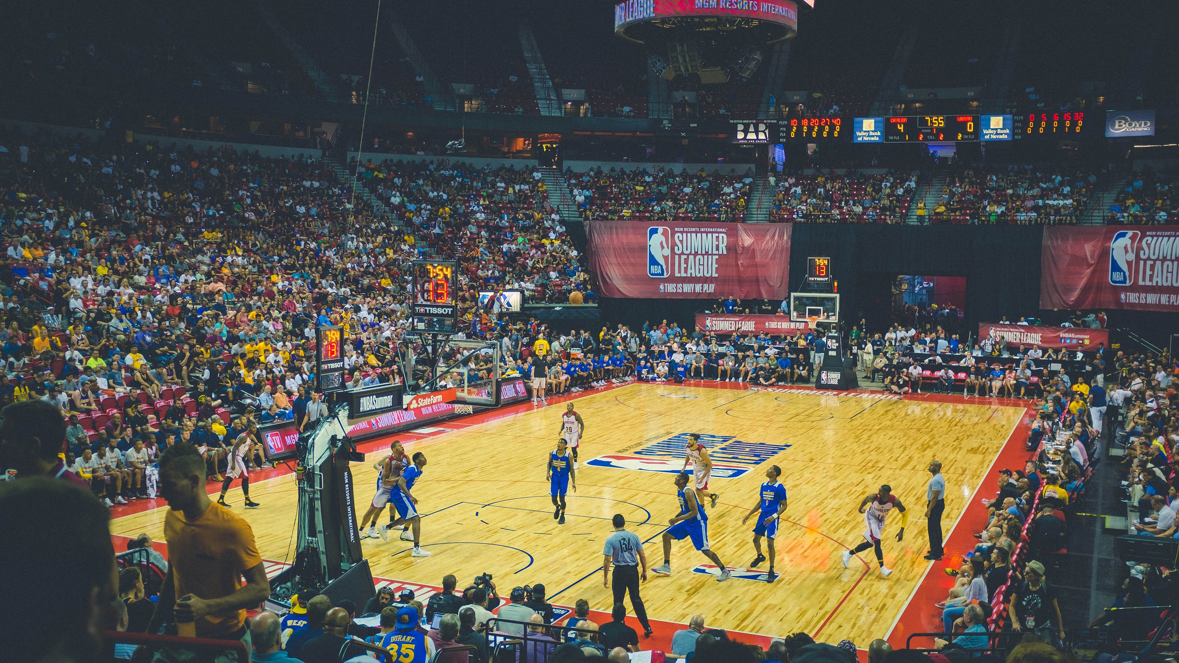 球员合同谈判最新动态，职业球员合同条款