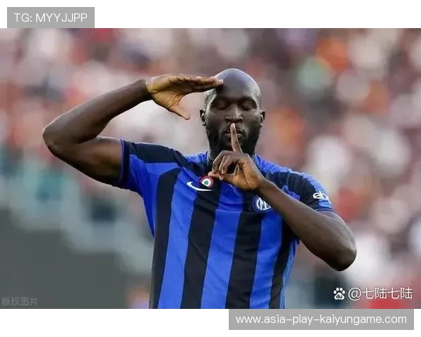 国米卢卡库抢点头槌破门体现强大终结力